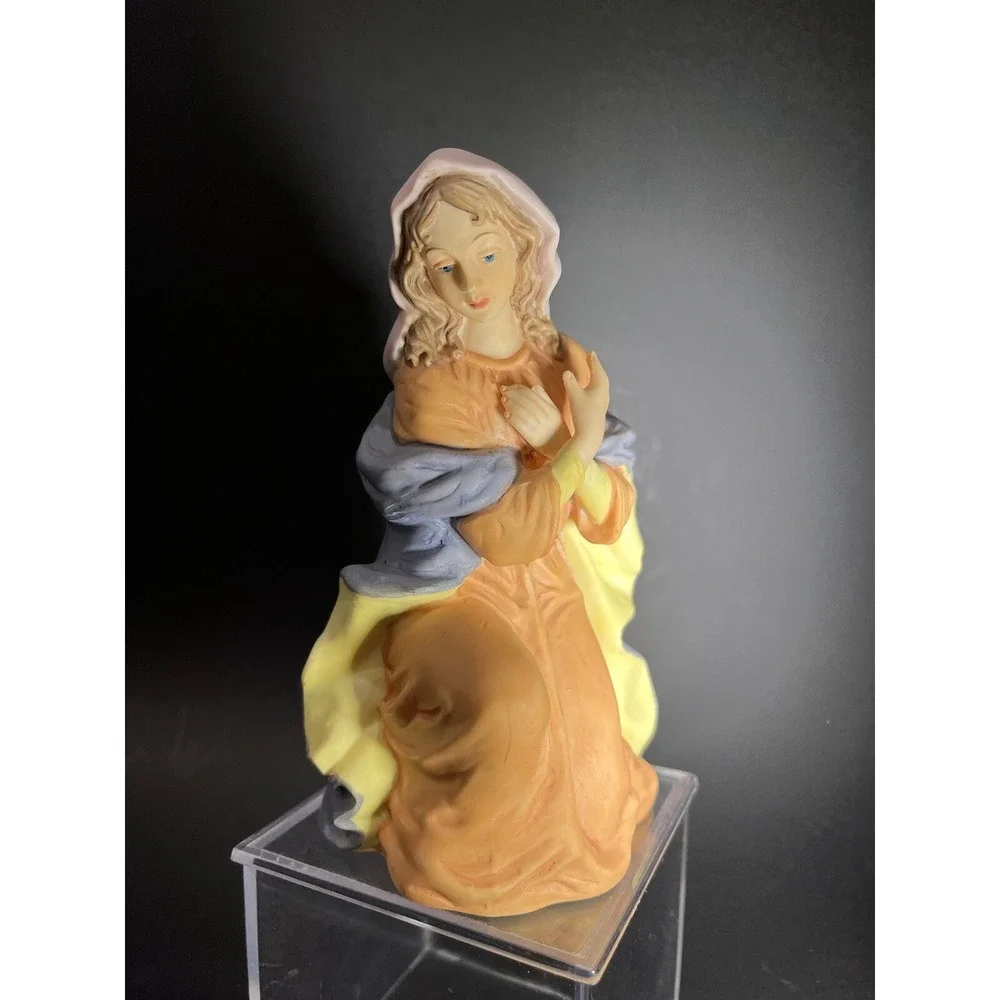 Kirkland Signature Porcelain Nativity Replacement Christmas Mary Figure 75177